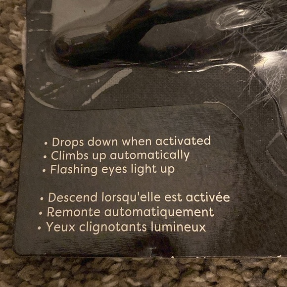 Ashland Halloween Decor 1 Spider Pillow 2 Fabric Spiders & 1 Animated Spider NEW - Picture 6 of 6